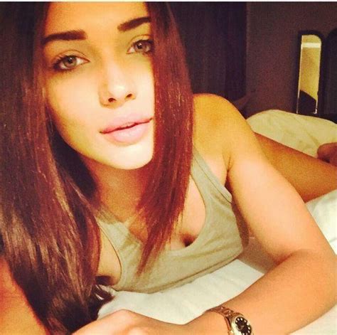 EXTREMELY HOT British Girl Exposing In BIKINI Showing Cl