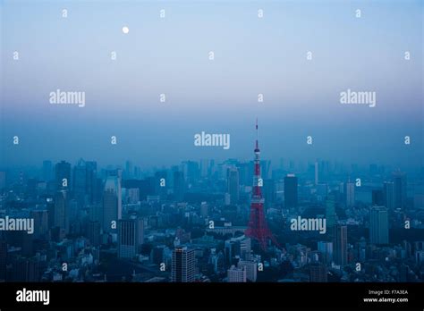 Torre De Tokio Y Super Luna Del Observatorio De Roppongi Hills