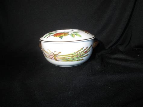 Royal Worcester Evesham Round Covered Casserole | Missing Pieces
