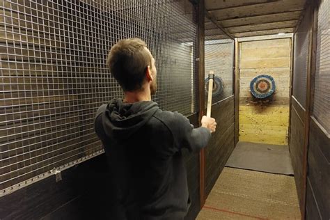 Nouveau à Rouen Une salle de lancer de haches débarque en plein centre