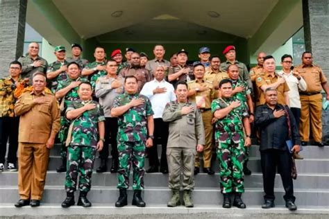 Bkn Perpanjang Batas Usia Pensiun Pns Jadi Tahun Tni Juga Ajukan