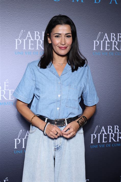 Photo Karima Charni lors de l avant première du film L Abbé Pierre