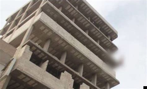 Islamic State Militants Throw Blindfolded Gay Man Off Roof Then Beat