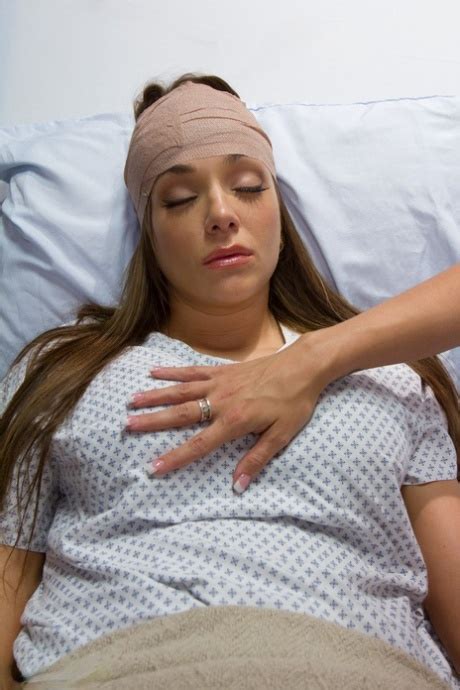 Kinky Lesbian Nurse Bailey Brooks Resuscitates A Patient With A Pussy Licking CoedCherry