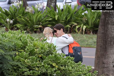 Kate Bosworth Sexy Seen Flaunting Her Hot Bikini Body At The Beach With Justin Long In Hawaii