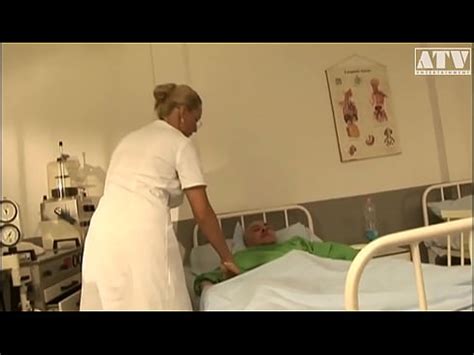 Winnie mojada y ansiosa milf en una escena de la película Madura Signore Immorali Sc 02 ama el