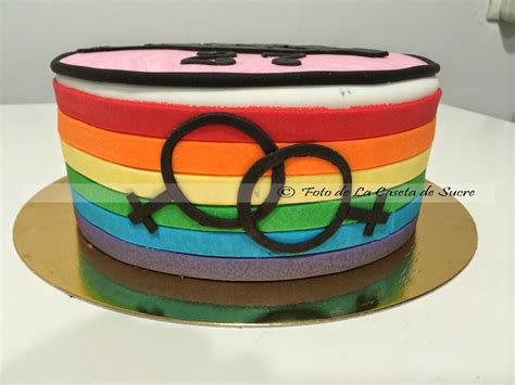 La Caseta De Sucre TARTA SEAT 600 Y TARTA ORGULLO GAY