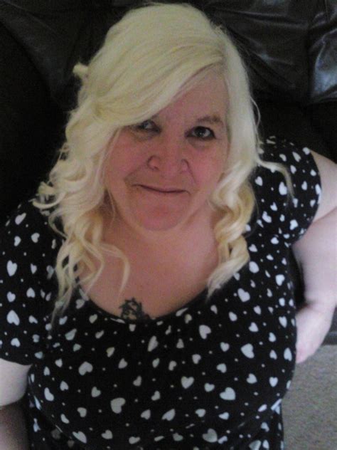 Lincspinklady 52 From Lincoln Is A Local Granny Looking For Casual Sex Dirty Granny