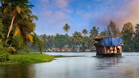 Kerala Houseboat - Travel Maker - Tour and Hotel Booking Packages in India & International