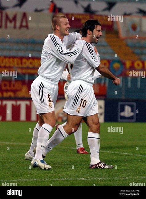 Real Madrids Luis Figo Hi Res Stock Photography And Images Alamy