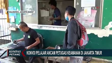 Viral Aksi Pelajar Bawa Sajam Dan Ancam Petugas Keamanan Di Jakarta