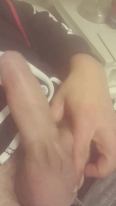 Quick Shower Tug Free Gay HD Porn Video 90 XHamster