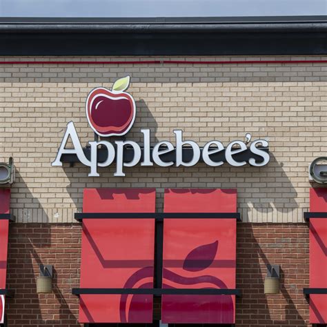 The Applebee's Alcohol Menu has a secret discount during games 35