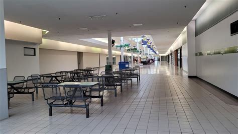 Bay View Mall Belleville On Canada Rdeadmalls