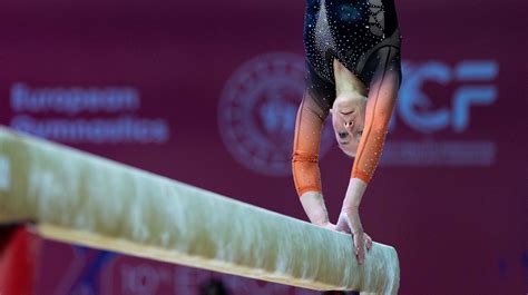 Scherven Zijn Gelijmd Turnen Is Na Succesvol Ek Op Weg Naar Gezondere