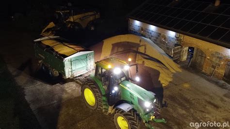 Fotografia ciągnik John Deere 6175M id:821691 - Galeria rolnicza agrofoto
