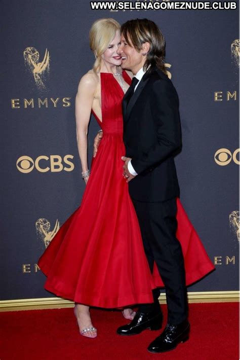 Primetime Emmy Awards Nicole Kidman Paparazzi Angel Babe Awards Celebrity Beautiful Posing Hot