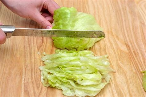 How To Shred Lettuce Shredded Lettuce Iceberg Lettuce Salad Easy