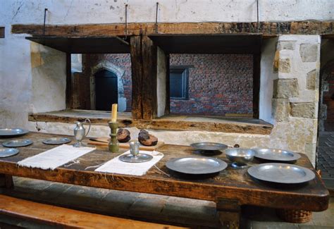 Hampton Court Palace Lavish Home Of Henry Viii And His Many Wives