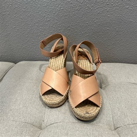 Tory Burch Shoes Brand New Nude Tory Burch Sandals Poshmark