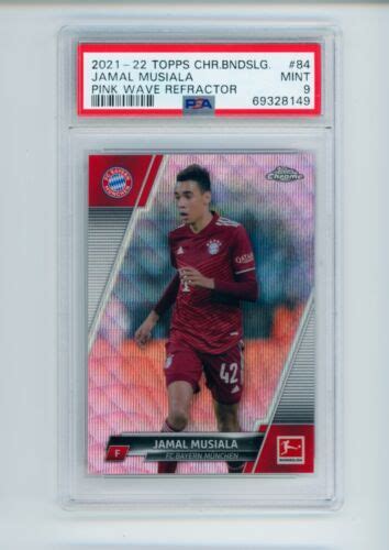 2021 22 Jamal Musiala Topps Chrome Pink Wave FC Bayern Munich Card 63