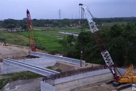 Progres Pemasangan Girder Jembatan Malangjiwan Di Proyek Tol Di Solo