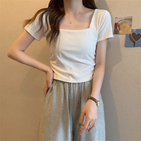 Áo thun croptop nữ cổ vuông ngắn tay MADELA vải thun dày dặn croptop nữ