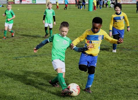 Football Bletterans 800 joueurs U7 et U9 lancent la 43e édition du