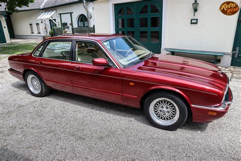Jaguar XJ6 3.2 • Retrowerk