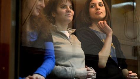 Pussy Riot Gericht In Moskau Vertagt Berufungsverfahren Der Spiegel