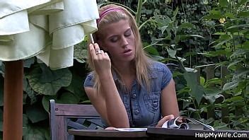 Semental Colgado Se Folla A Su Joven Esposa XVIDEOS