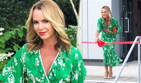 Amanda Holden Instagram Ageless Beauty Flashes Cleavage Hot Sex Picture