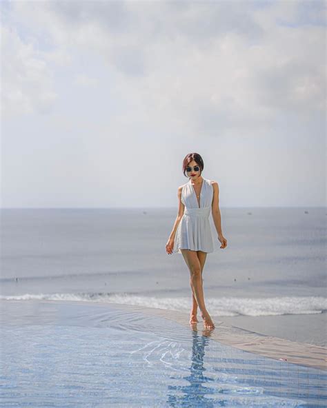 Nàng WAGs xinh đẹp trẻ trung HOT nhất ĐT Indonesia