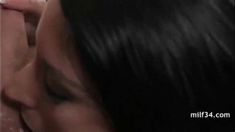 Hot Cougar Gets Mouthful Of Cum XNXX