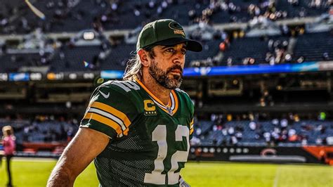 Does Aaron Rodgers Own The Chicago Bears Why Fans Think So