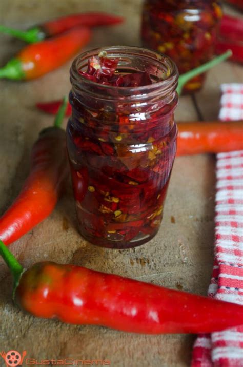 Come Preparare I Peperoncini Piccanti Sott Olio Le Ricette Di Mirzia