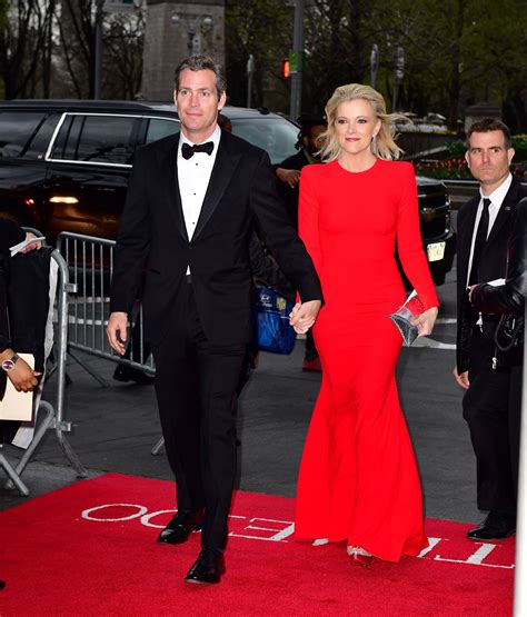 Megyn Kelly's hubby texts her Post's 'one-night stand' article