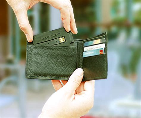 ChargeCard: Slimmest Phone Charger That Fits Right In Your Wallet ...