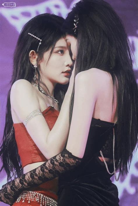 Couple Poses Reference Human Poses Reference Pose Reference Photo Cute Lesbian Couples