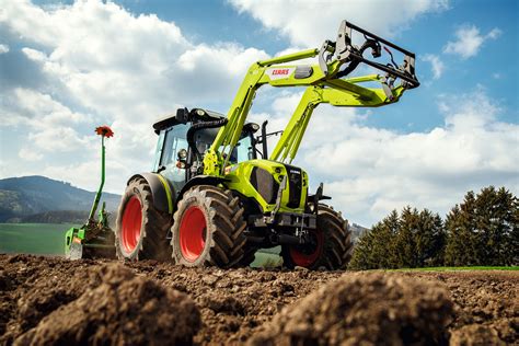 13 traktorer blev 12 i Årets Traktor 2024 - Lantbruksnytt