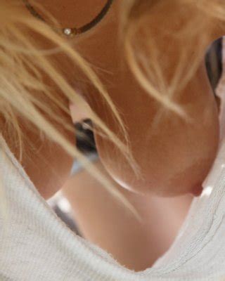 Downblouse Nipple Peeks Porn Pictures XXX Photos Sex Images Page PICTOA