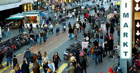 Nederlandse Bevolking Groeit Opnieuw Bijna Miljoen Inwoners Nrc