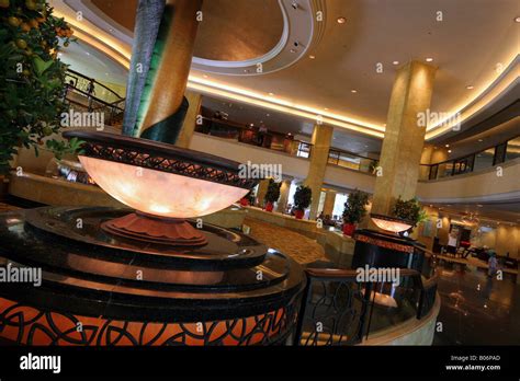 Shangri La Hotel Lobby Kuala Lumpur Stock Photo Alamy