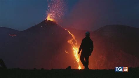 Etna E Stromboli Natura Di Fuoco TG5 Video Mediaset Infinity