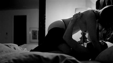 Naked Lise Martin In Ruptures