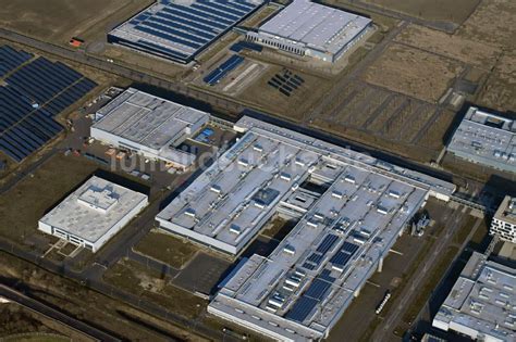 Luftbild Bitterfeld-Wolfen - Werksgelände der Hanwha Q CELLS GmbH im ...