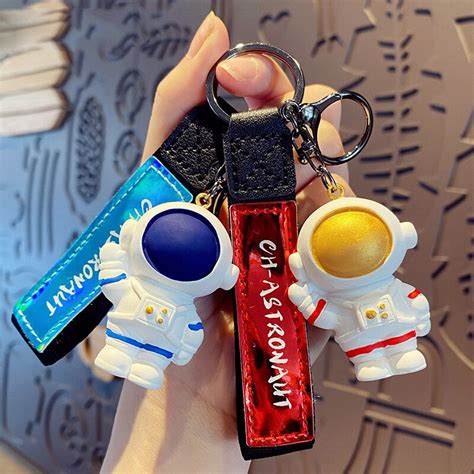 Cartoon Resin Space Suit Astronaut Key Chain For Men Women Exquisite