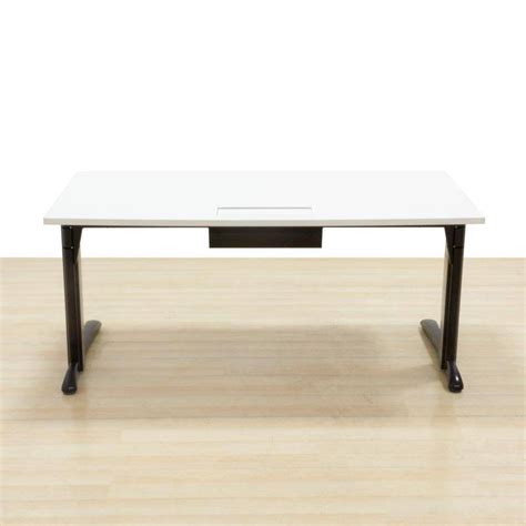 Mesa Operativa Steelcase Mod Doue Tapa Fabricada En Madera Color