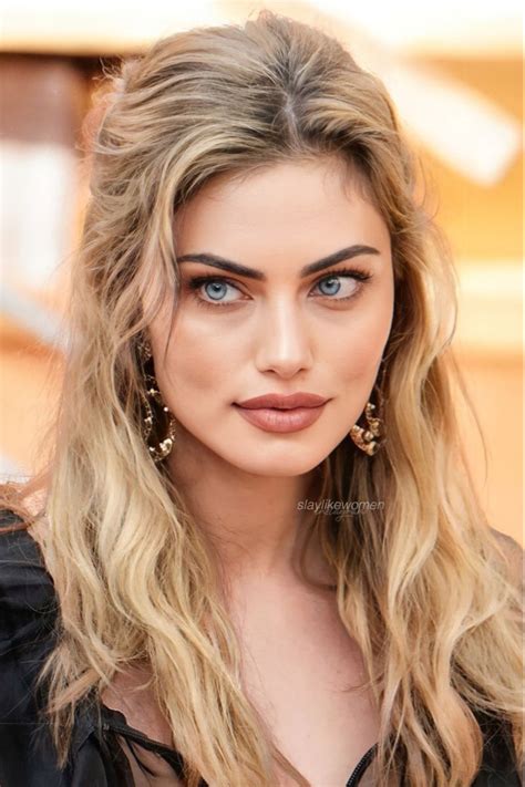 Pale Skin Blonde Hair Pale Skin Hair Color Blonde Bangs Phoebe Tonkin Beauty Full Tvd