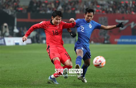 대한민국 캡틴 손흥민 1만 팬들이 뽑은 올해의 골득표율 44 싱가포르전 명품 감아차기